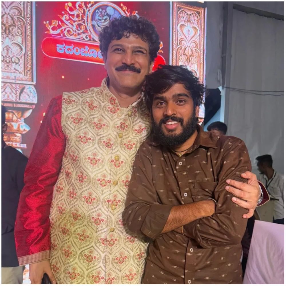 ಹನುಮಂತ ಅವರು ರಾಜೇಶ್ ಕೃಷ್ಣನ್ ಜೊತೆಯೂ ಕಾಣಿಸಿಕೊಂಡಿದ್ದಾರೆ. ಇವರನ್ನು ‘ಗುರುಗಳು’ ಎಂದು ಕರೆದಿದ್ದಾರೆ. ಹನುಮಂತ ಅವರ ಖ್ಯಾತಿ ದಿನ ಕಳೆದಂತೆ ಹೆಚ್ಚುತ್ತಿದೆ. ಅವರು ಮತ್ತೆ ಜೀ ಕನ್ನಡ ವೇದಿಕೆ ಮೇಲೆ ಕಾಣಿಸಿಕೊಳ್ಳಲಿ ಎಂದು ಫ್ಯಾನ್ಸ್ ಬಯಸುತ್ತಿದ್ದಾರೆ.