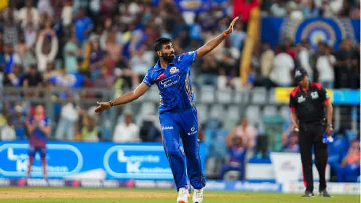 IPL 2025: ಒಂದೇ ಓವರ್ನಲ್ಲಿ 3 ವಿಕೆಟ್; ದಾಖಲೆ ಬರೆದ ಜಸ್ಪ್ರೀತ್ ಬುಮ್ರಾ IPL 2025: ಒಂದೇ ಓವರ್ನಲ್ಲಿ 3 ವಿಕೆಟ್; ದಾಖಲೆ ಬರೆದ ಜಸ್ಪ್ರೀತ್ ಬುಮ್ರಾ