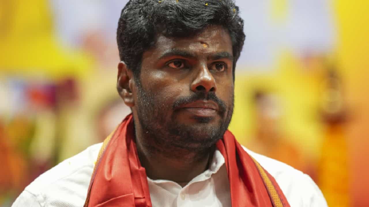 Annamalai: ನಾನು ರೇಸ್ನಲ್ಲಿಲ್ಲ; ತಮಿಳುನಾಡು ಬಿಜೆಪಿ ರಾಜ್ಯಾಧ್ಯಕ್ಷ ಸ್ಥಾನಕ್ಕೆ ಅಣ್ಣಾಮಲೈ ರಾಜೀನಾಮೆಗೆ ನಿರ್ಧಾರ Annamalai: ನಾನು ರೇಸ್ನಲ್ಲಿಲ್ಲ; ತಮಿಳುನಾಡು ಬಿಜೆಪಿ ರಾಜ್ಯಾಧ್ಯಕ್ಷ ಸ್ಥಾನಕ್ಕೆ ಅಣ್ಣಾಮಲೈ ರಾಜೀನಾಮೆಗೆ ನಿರ್ಧಾರ