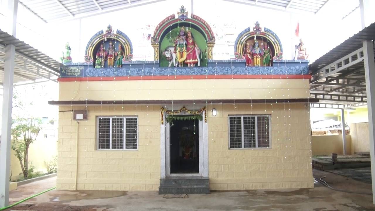 ಹಬ್ಬಕ್ಕೆಂದು ಕಳೆದೊಂದು ವರ್ಷದಿಂದಲೇ ತಯಾರಿ ಮಾಡಿಕೊಳ್ಳಲಾಗುತ್ತಿದೆ. ಗ್ರಾಮದಲ್ಲಿರುವ ದೇವಾಲಯಗಳಿಗೆ ಸುಣ್ಣಬಣ್ಣ ಬಳಿಯಲಾಗಿದೆ. ಗ್ರಾಮದ ಜನರೆಲ್ಲರೂ ತಮ್ಮ ತಮ್ಮ ಮನೆಗಳಿಗೆ ಸುಣ್ಣ-ಬಣ್ಣ ಬಳಿದು ಹಬ್ಬಕ್ಕೆ ತಯಾರಿ ಮಾಡಿಕೊಂಡಿಕೊಂಡಿದ್ದಾರೆ. ಈ ಆರು ದಿನಗಳ ಕಾಲ ಊರಿನ ಹೊರಗಿನವರು ಕುಲಕ್ಕೆ ಸಂಬಂಧಪಟ್ಟವರು ಎಲ್ಲರೂ ಕೂಡಾ ಗ್ರಾಮಕ್ಕೆ ಬಂದು ಈ ಕಾರ್ಯಕ್ರಮಗಳಲ್ಲಿ ಭಾಗವಹಿಸುತ್ತಾರೆ.