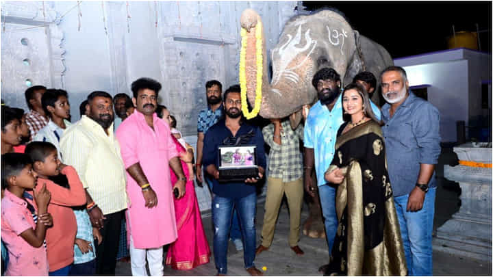 ‘ಕುಲದಲ್ಲಿ ಕೀಳ್ಯಾವುದೋ’ ಚಿತ್ರದ ಹಾಡು ಬಿಡುಗಡೆ ಮಾಡಿದ ಆನೆ; ವಿಡಿಯೋ ಸೂಪರ್ ‘ಕುಲದಲ್ಲಿ ಕೀಳ್ಯಾವುದೋ’ ಚಿತ್ರದ ಹಾಡು ಬಿಡುಗಡೆ ಮಾಡಿದ ಆನೆ; ವಿಡಿಯೋ ಸೂಪರ್