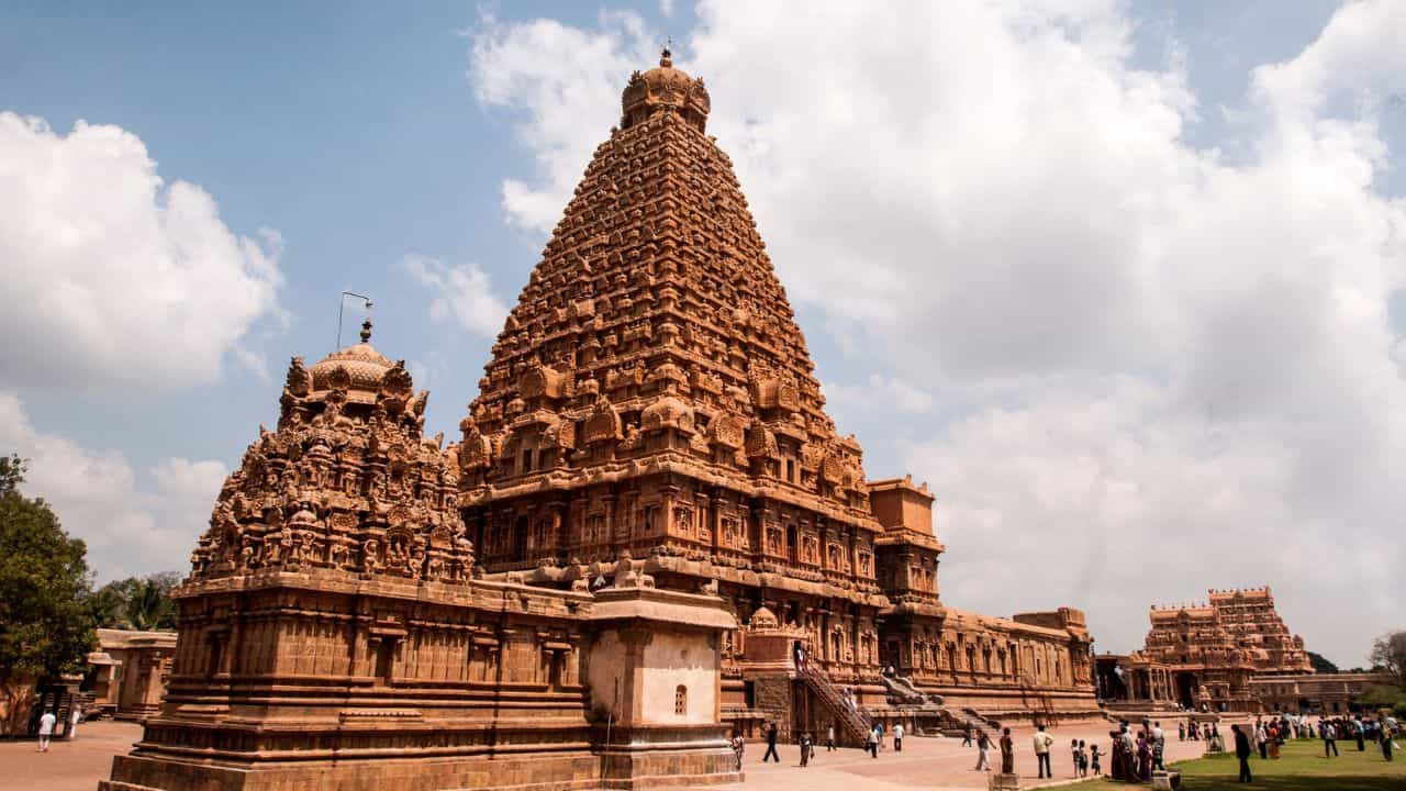 World Heritage Day 2025: ಅಜಂತಾ ಎಲ್ಲೋರಾ ಗುಹೆಯಿಂದ ಹಂಪಿವರೆಗೆ; ಈ ಎಲ್ಲ ಸ್ಥಳಗಳು ಯುನೆಸ್ಕೋ ವಿಶ್ವ ಪಾರಂಪರಿಕ ತಾಣಗಳು
