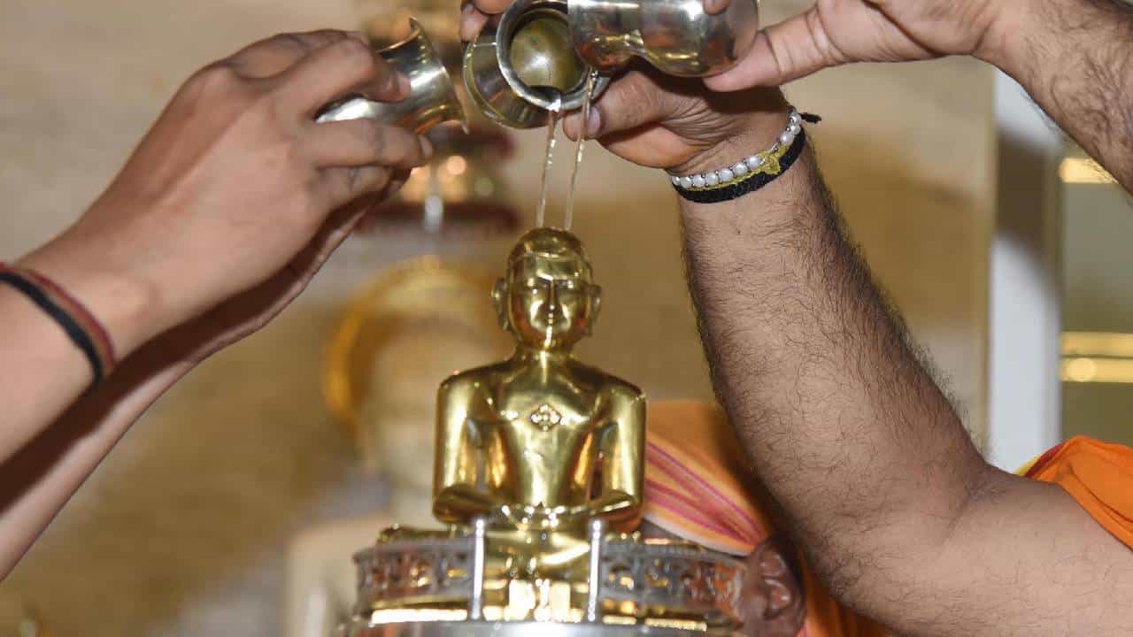 Mahavir Jayanti 2025: ಮಹಾವೀರ ಜಯಂತಿ ಏಕೆ ಆಚರಿಸಲಾಗುತ್ತದೆ? ಆಚರಣೆಯ ಹಿನ್ನೆಲೆ ಮತ್ತು ಮಹತ್ವ ಇಲ್ಲಿದೆ