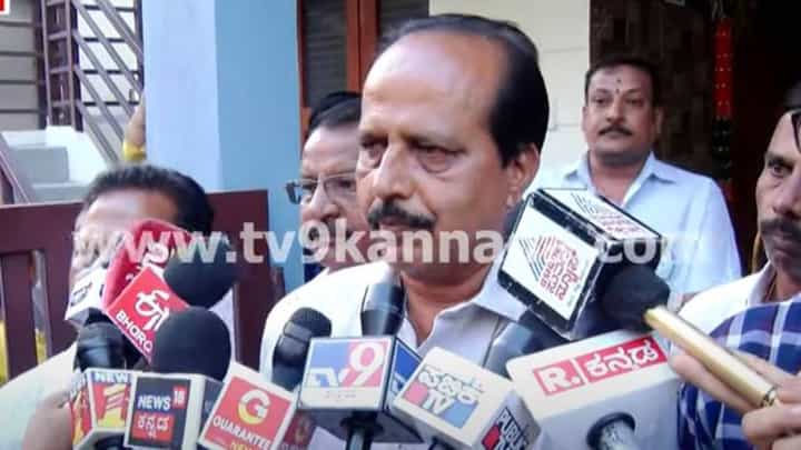 ಭಯೋತ್ಪಾದಕರ ಗುಂಡಿಗೆ ಬಲಿಯಾಗಿರುವ ಶಿವಮೊಗ್ಗದ ಮಂಜುನಾಥ್ ಅವರ ತಾಯಿಗೆ ವಿಷಯವಿನ್ನೂ ಗೊತ್ತಿಲ್ಲ ಭಯೋತ್ಪಾದಕರ ಗುಂಡಿಗೆ ಬಲಿಯಾಗಿರುವ ಶಿವಮೊಗ್ಗದ ಮಂಜುನಾಥ್ ಅವರ ತಾಯಿಗೆ ವಿಷಯವಿನ್ನೂ ಗೊತ್ತಿಲ್ಲ