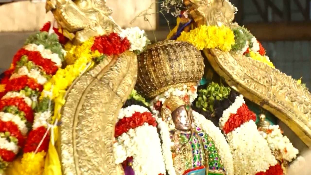 ರಾಜ್ಯ ಮಾತ್ರವಲ್ಲದೆ ತಮಿಳುನಾಡು, ಆಂದ್ರಪ್ರದೇಶ ಸೇರಿದಂತೆ ದೇಶದ ವಿವಿಧ ಭಾಗಗಳಿಂದ ಆಗಮಿಸಿದ್ದ ಲಕ್ಷಾಂತರ ಭಕ್ತರು ಗೋವಿಂದ ಗೋವಿಂದ ಎಂದು ಭಗವಂತನ ನಾಮಸ್ಮರಣೆ ಮಾಡುತ್ತ ಭಕ್ತಿ ಪರಾಕಾಷ್ಠೆ ಮೆರೆದು ಪುನೀತರಾದರು.