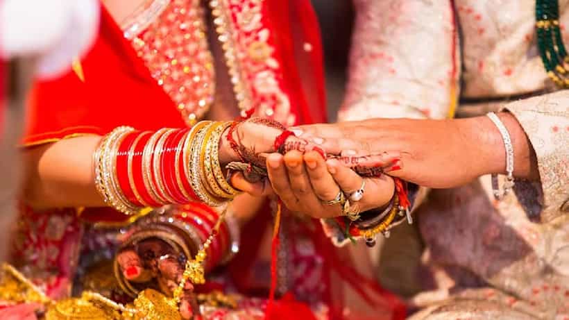 ಮತಾಂತರಗೊಂಡು ಪಿಯು ವಿದ್ಯಾರ್ಥಿಯನ್ನು ಮೂರನೇ ಮದುವೆಯಾದ 3 ಮಕ್ಕಳ ತಾಯಿ