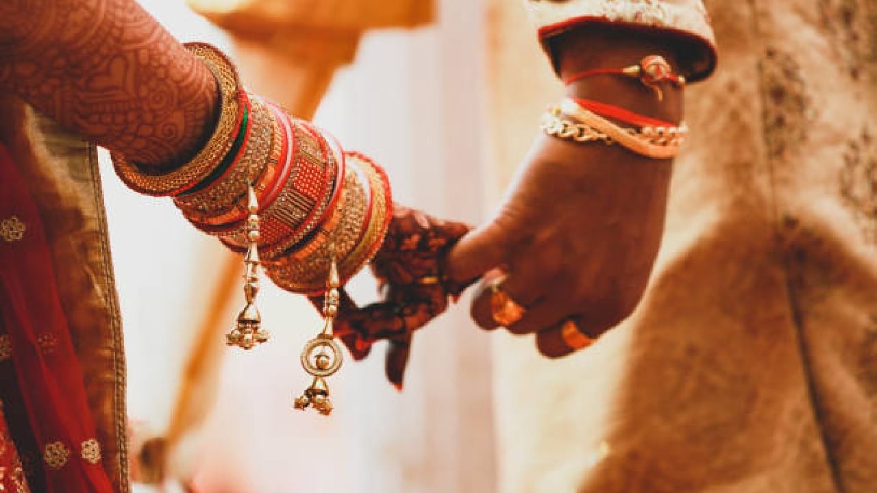 ಮದುವೆಯಾದ ನಾಲ್ಕೇ ತಿಂಗಳಿಗೆ ಗಂಡನನ್ನು ಕೊಂದು ಪ್ರಿಯಕರನಿಗೆ ವಿಡಿಯೋ ಕಾಲ್ ಮಾಡಿದ ಯುವತಿ!