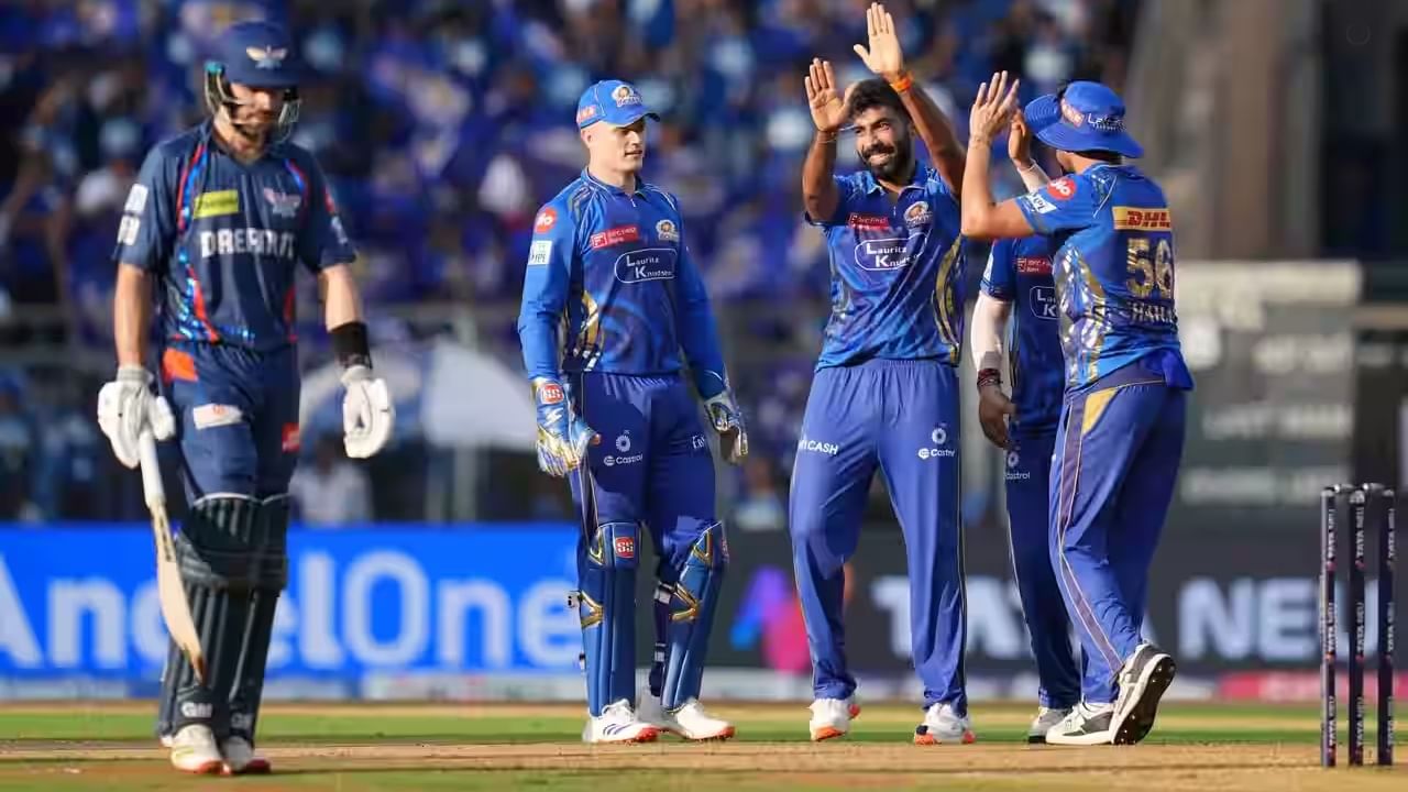 ಈ ಗುರಿಯನ್ನು ಬೆನ್ನತ್ತಿದ ಲಕ್ನೋ ಸೂಪರ್ ಜೈಂಟ್ಸ್ ತಂಡವು ನಿರೀಕ್ಷಿತ ಆರಂಭ ಪಡೆದಿರಲಿಲ್ಲ. ಇದಾಗ್ಯೂ ಎಲ್ಎಸ್ಜಿ ಪಡೆ 10 ಓವರ್ಗಳಲ್ಲಿ 100 ರನ್ಗಳ ಗಡಿ ತಲುಪಿತ್ತು. ಆದರೆ ಆ ಬಳಿಕ ದಿಢೀರ್ ಕುಸಿತಕ್ಕೊಳಗಾದ ಲಕ್ನೋ ಸೂಪರ್ ಜೈಂಟ್ಸ್ ತಂಡವು 161 ರನ್ಗಳಿಗೆ ಆಲೌಟ್ ಆಗಿದೆ. ಈ ಮೂಲಕ ಮುಂಬೈ ಇಂಡಿಯನ್ಸ್ ತಂಡ 54 ರನ್ಗಳ ಜಯ ಸಾಧಿಸಿದೆ.