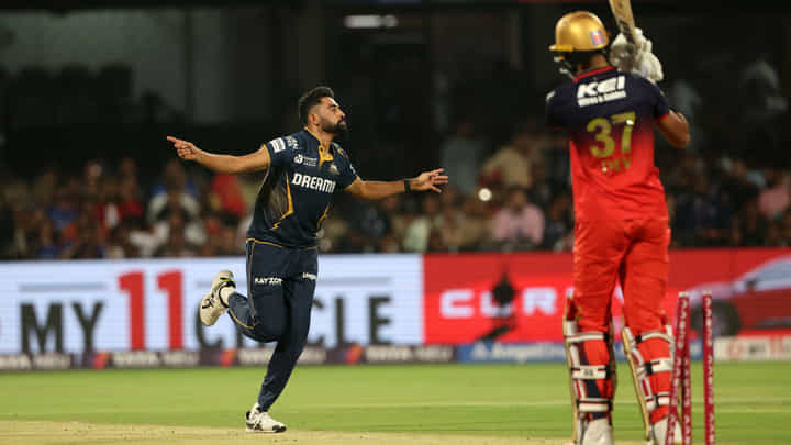 IPL 2025: ಆರ್ಸಿಬಿಗೆ ವಿಲನ್ ಆದ ಮೊಹಮ್ಮದ್ ಸಿರಾಜ್; ವಿಡಿಯೋ ನೋಡಿ IPL 2025: ಆರ್ಸಿಬಿಗೆ ವಿಲನ್ ಆದ ಮೊಹಮ್ಮದ್ ಸಿರಾಜ್; ವಿಡಿಯೋ ನೋಡಿ