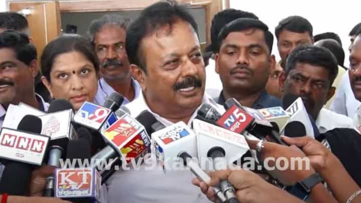 ಜೋಕರ್ ಅನ್ನೋ ಪದ ನನಗಿಂತ ಜಾಸ್ತಿ ಕುಮಾರಸ್ವಾಮಿಗೆ ಸೂಟ್ ಆಗುತ್ತದೆ: ಚಲುವರಾಯಸ್ವಾಮಿ, ಸಚಿವ ಜೋಕರ್ ಅನ್ನೋ ಪದ ನನಗಿಂತ ಜಾಸ್ತಿ ಕುಮಾರಸ್ವಾಮಿಗೆ ಸೂಟ್ ಆಗುತ್ತದೆ: ಚಲುವರಾಯಸ್ವಾಮಿ, ಸಚಿವ