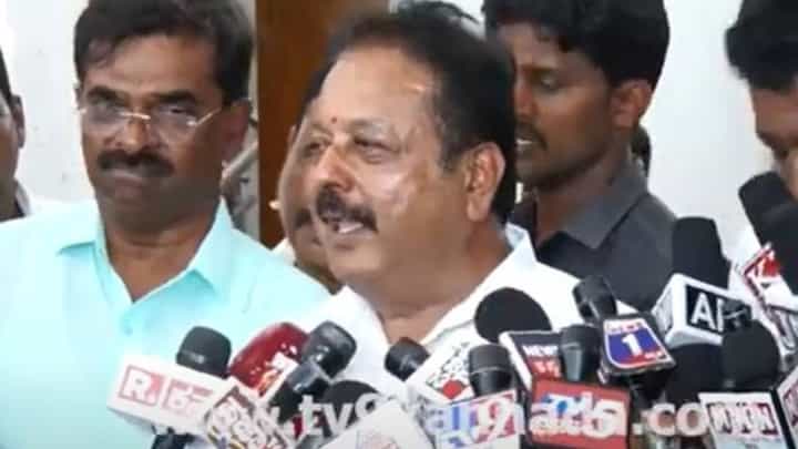 ಸದನದಲ್ಲಿ ತಪ್ಪು ಒಪ್ಪಿಕೊಂಡ್ರೆ ಮಾಡಿದ ತಪ್ಪಿಗೆ ಮಾಫಿನಾ? ಕುಮಾರಸ್ವಾಮಿಯೇ ಹೇಳಬೇಕು: ಚಲುವರಾಯಸ್ವಾಮಿ ಸದನದಲ್ಲಿ ತಪ್ಪು ಒಪ್ಪಿಕೊಂಡ್ರೆ ಮಾಡಿದ ತಪ್ಪಿಗೆ ಮಾಫಿನಾ? ಕುಮಾರಸ್ವಾಮಿಯೇ ಹೇಳಬೇಕು: ಚಲುವರಾಯಸ್ವಾಮಿ