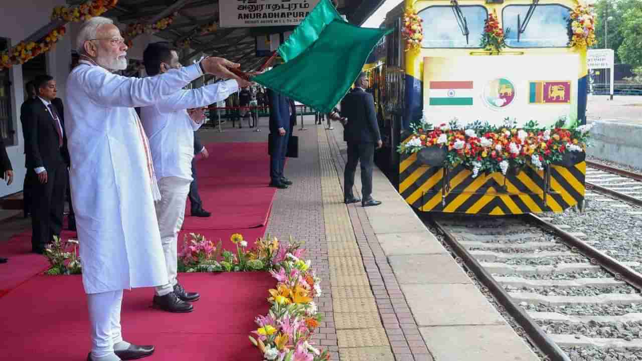 PM Modi Sri Lanka Visit: ಶ್ರೀಲಂಕಾದಲ್ಲಿ ಮಹೋ-ಅನುರಾಧಪುರ ರೈಲು ಮಾರ್ಗ ಉದ್ಘಾಟಿಸಿದ ಮೋದಿ