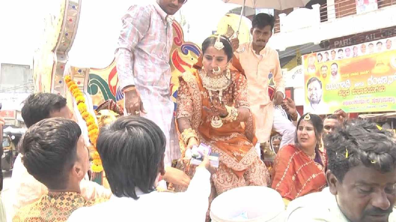 ನರೇಂದ್ರ ಗಾಂಧಿ ಕೋಟ್ಯಾಧಿಪತಿ. ದೊಡ್ಡ ಶ್ರೀಮಂತ. ಆದ್ರೆ, ಇದೀಗ ಕೋಟ್ಯಾಧೀಶನ ಪುತ್ರಿ ನಿಖಿತಾ ಸಿರಿ ಸಂಪತ್ತು ಯಾವುದು ಬೇಡವೆಂದು ದಿಕ್ಕರಿಸಿದ್ದಾರೆ. ಕಳೆದ ಏಳು ವರ್ಷದಿಂದ ಸನ್ಯಾಸಿ ಆಗಬೇಕೆಂದು ನಿಖಿತಾ ಬಯಸಿದ್ದಳು. ಅದರಂತೆ ಇದೀಗ
ನಿಖಿತಾಳ ಆಸೆ ಈಡೇರಿದೆ.