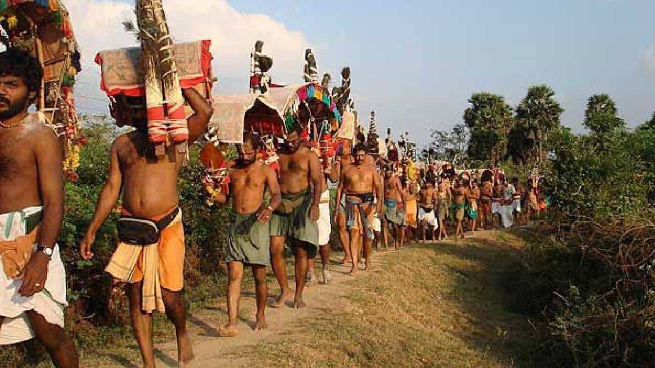 Pada Yatra: ಹಿಂದೂ ಧರ್ಮದಲ್ಲಿ ಪುಣ್ಯಕ್ಷೇತ್ರಗಳಿಗೆ ಪಾದಯಾತ್ರೆ ಕೈಗೊಳ್ಳುವುದರ ಮಹತ್ವವೇನು? Pada Yatra: ಹಿಂದೂ ಧರ್ಮದಲ್ಲಿ ಪುಣ್ಯಕ್ಷೇತ್ರಗಳಿಗೆ ಪಾದಯಾತ್ರೆ ಕೈಗೊಳ್ಳುವುದರ ಮಹತ್ವವೇನು?