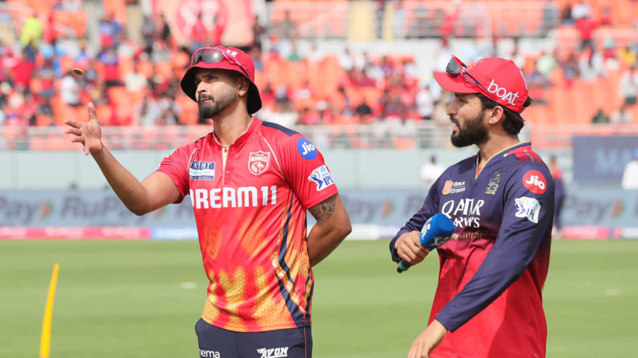 IPL 2025: ನಿರೀಕ್ಷೆಯಂತೆ ಆರ್ಸಿಬಿ ತಂಡದಲ್ಲಿ 1 ಬದಲಾವಣೆ; ವಿಂಡೀಸ್ ದೈತ್ಯನಿಗೆ ಅವಕಾಶ IPL 2025: ನಿರೀಕ್ಷೆಯಂತೆ ಆರ್ಸಿಬಿ ತಂಡದಲ್ಲಿ 1 ಬದಲಾವಣೆ; ವಿಂಡೀಸ್ ದೈತ್ಯನಿಗೆ ಅವಕಾಶ