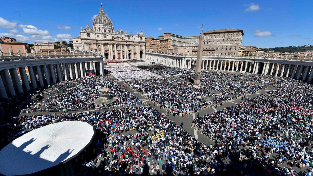 ರೋಮ್‌ನ ಚರ್ಚ್​​ನಲ್ಲಿ ಪೋಪ್ ಫ್ರಾನ್ಸಿಸ್ ಅಂತ್ಯಕ್ರಿಯೆ; ಭಾರತದ ರಾಷ್ಟ್ರಪತಿ ದ್ರೌಪದಿ ಮುರ್ಮು, ಟ್ರಂಪ್, ಝೆಲೆನ್ಸ್ಕಿ ಭಾಗಿ