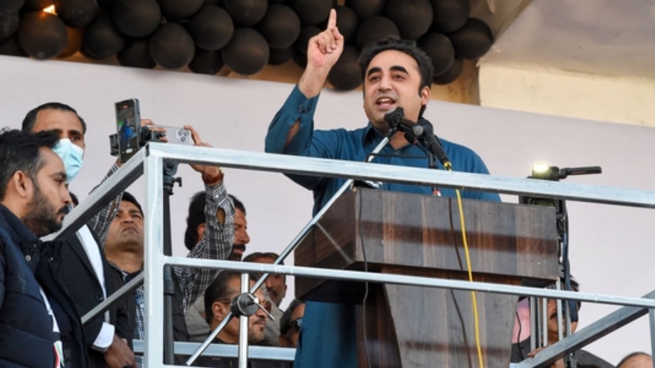 ಸಿಂಧೂ ನದಿ ನಮ್ಮದು, ನೀರು ಬಿಡದಿದ್ದರೆ ನಿಮ್ಮ ರಕ್ತ ಹರಿಯುತ್ತೆ: ಪಾಕ್ ನಾಯಕ