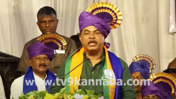 ನಿಪ್ಪಾಣಿ ಭೀಮ ಹೆಜ್ಜೆ ಕಾರ್ಯಕ್ರಮದಲ್ಲಿ ಕಾಂಗ್ರೆಸ್ ನಾಯಕರಿಗೆ 5 ಪ್ರಶ್ನೆ ಕೇಳಿ ಉತ್ತರ ಬಯಸಿದ ಆರ್ ಅಶೋಕ ನಿಪ್ಪಾಣಿ ಭೀಮ ಹೆಜ್ಜೆ ಕಾರ್ಯಕ್ರಮದಲ್ಲಿ ಕಾಂಗ್ರೆಸ್ ನಾಯಕರಿಗೆ 5 ಪ್ರಶ್ನೆ ಕೇಳಿ ಉತ್ತರ ಬಯಸಿದ ಆರ್ ಅಶೋಕ