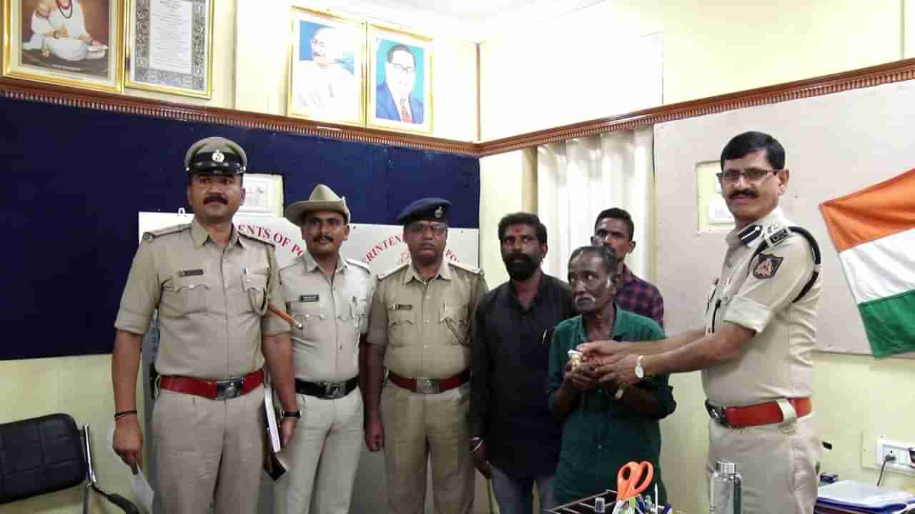 ಒಬ್ಬರ ಮಾಂಗಲ್ಯ ಸರ ದಾರಿಹೋಕನಿಗೆ ಸಿಕ್ಕಾಗ... ಇದು ಒಂದು ಚಿನ್ನದ ಕಥೆ