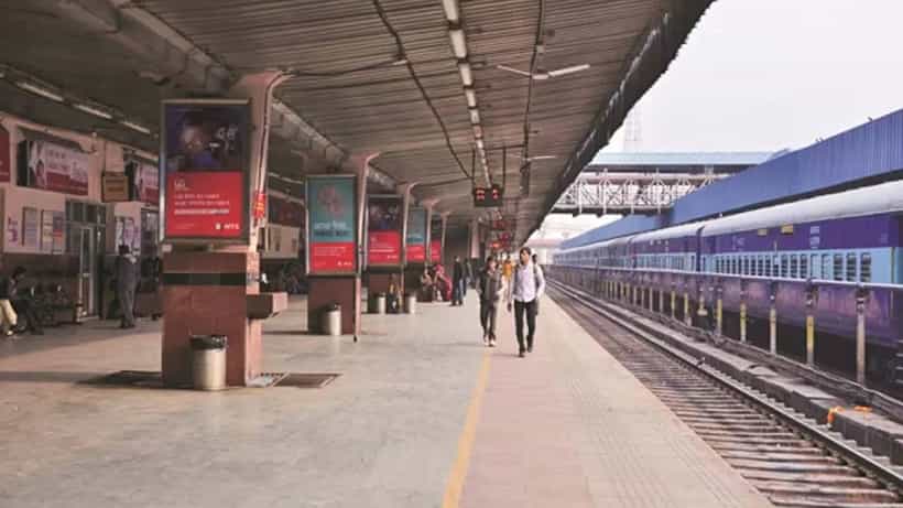 ರೈಲು ತಪ್ಪಿ ಹೋಯ್ತು, ದಿವ್ಯಾಂಗ ತಂದೆ ಜತೆ ನಿಲ್ದಾಣದಲ್ಲಿ ಕುಳಿತಿದ್ದ ಯುವತಿಯ ಎಳೆದೊಯ್ದು ಸಾಮೂಹಿಕ ಅತ್ಯಾಚಾರ