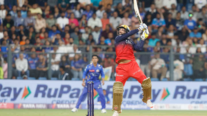 IPL 2025: ಮುಂಬೈ ಬೌಲರ್ಗಳ ನಟ್ಟು ಬೋಲ್ಟ್ ಟೈಟ್ ಮಾಡಿದ ರಜತ್; ವಿಡಿಯೋ ನೋಡಿ IPL 2025: ಮುಂಬೈ ಬೌಲರ್ಗಳ ನಟ್ಟು ಬೋಲ್ಟ್ ಟೈಟ್ ಮಾಡಿದ ರಜತ್; ವಿಡಿಯೋ ನೋಡಿ