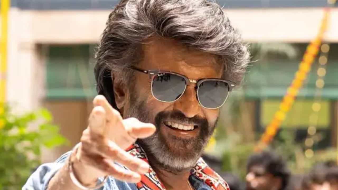 ಕೇರಳಕ್ಕೆ ಬಂದ ರಜನಿಕಾಂತ್: ಅಭಿಮಾನಿಗಳ ಸಂಭ್ರಮ ಹೇಗಿತ್ತು ನೋಡಿ 