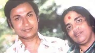 ಇಬ್ಬರು ದಿಗ್ಗಜರ ನಡುವೆ ನಿಂತಿರುವ ಯುವತಿ ಯಾರೆಂದು ಗೊತ್ತಾಯ್ತ?
