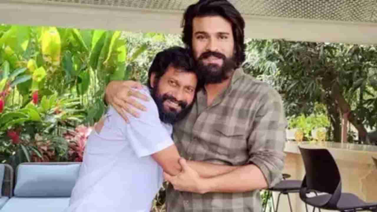 ಪ್ರೀತಿಯ ನಿರ್ದೇಶಕನಿಗೆ ಮೂರು ವಿಶೇಷ ಗಿಫ್ಟ್ ಕೊಟ್ಟ ರಾಮ್ ಚರಣ್