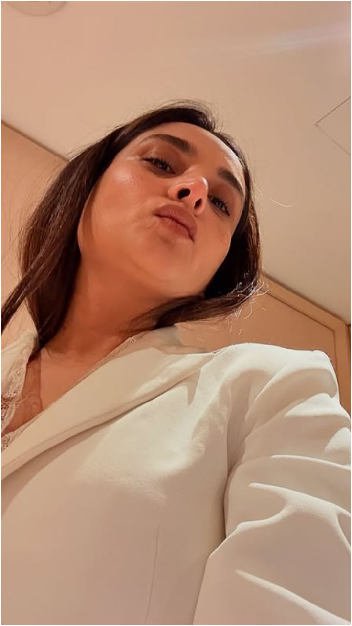 ನಟಿ ರಮ್ಯಾ ದಿವ್ಯ ಸ್ಪಂದನಾ ಸೆಲ್ಫಿ ಸಂಭ್ರಮ.