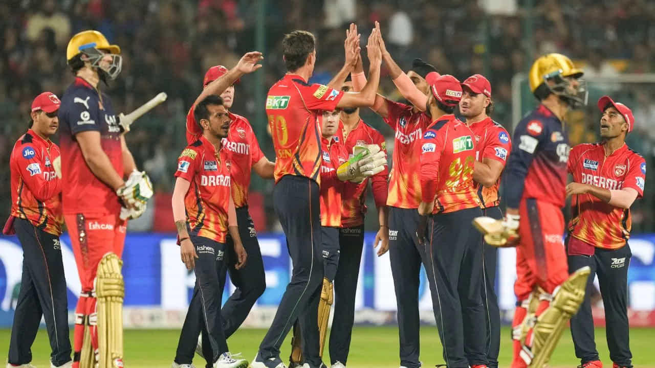 RCB vs PBKS Highlights, IPL 2025: ಬ್ಯಾಟರ್ಗಳ ಬೇಜವಾಬ್ದಾರಿ ಆಟಕ್ಕೆ ಸೋಲಿನ ಬೆಲೆ ತೆತ್ತ ಆರ್ಸಿಬಿ RCB vs PBKS Highlights, IPL 2025: ಬ್ಯಾಟರ್ಗಳ ಬೇಜವಾಬ್ದಾರಿ ಆಟಕ್ಕೆ ಸೋಲಿನ ಬೆಲೆ ತೆತ್ತ ಆರ್ಸಿಬಿ