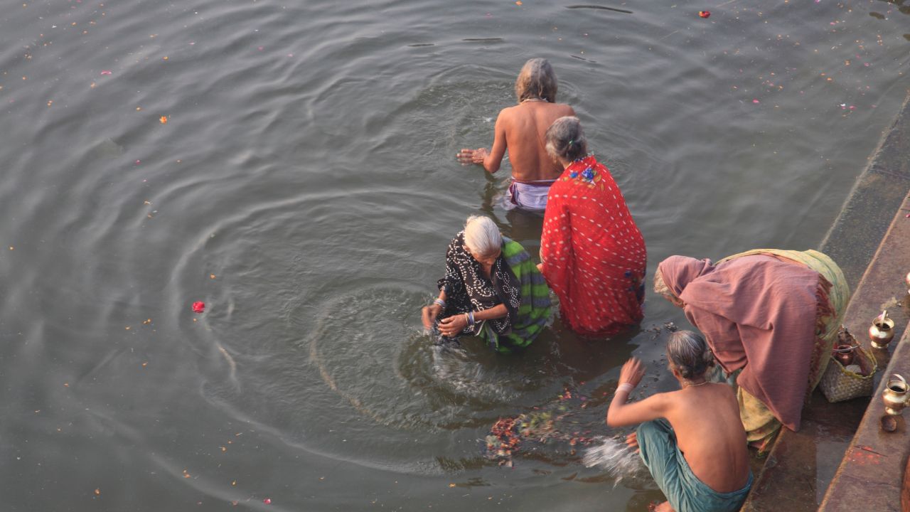 ತಿಂಗಳಲ್ಲಿ ಒಂದು ಬಾರಿಯಾದರು ನದಿ ನೀರಿನ ಸ್ನಾನ ಮಾಡಿ, ಆರೋಗ್ಯದಲ್ಲಿ ಈ ಬದಲಾವಣೆ ಖಂಡಿತ
