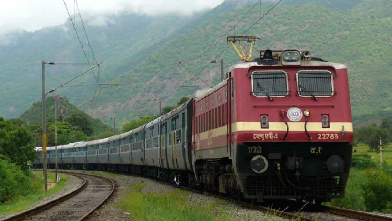 SECR Recruitment 2025: ರೈಲ್ವೆಯಲ್ಲಿ 1000 ಕ್ಕೂ ಹೆಚ್ಚು ಹುದ್ದೆಗಳಿಗೆ ಅಪ್ರೆಂಟಿಸ್ಗಳ ನೇಮಕಾತಿ, ಕೂಡಲೇ ಅರ್ಜಿ ಸಲ್ಲಿಸಿ SECR Recruitment 2025: ರೈಲ್ವೆಯಲ್ಲಿ 1000 ಕ್ಕೂ ಹೆಚ್ಚು ಹುದ್ದೆಗಳಿಗೆ ಅಪ್ರೆಂಟಿಸ್ಗಳ ನೇಮಕಾತಿ, ಕೂಡಲೇ ಅರ್ಜಿ ಸಲ್ಲಿಸಿ