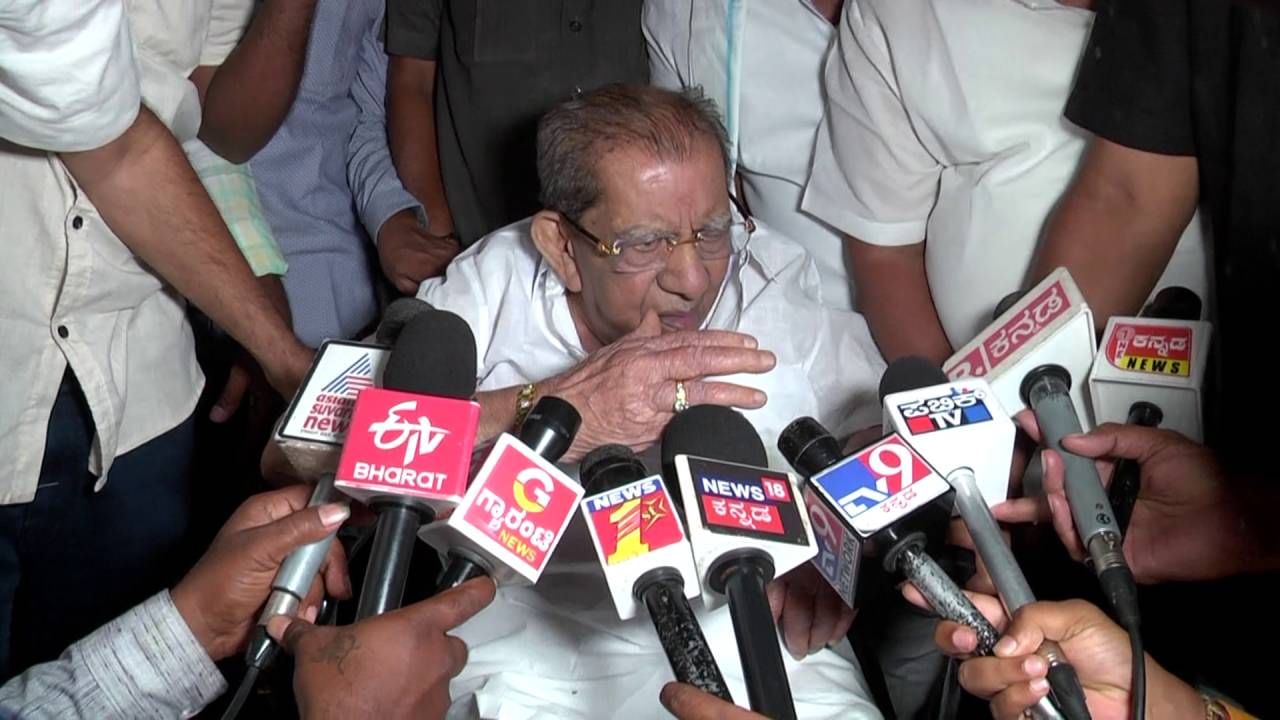 ಜಾತಿಗಣತಿ ವರದಿ ಜಾರಿ ವಿಚಾರ: ಸ್ವಪಕ್ಷದ ವಿರುದ್ಧ ಶಾಮನೂರು ಶಿವಶಂಕರಪ್ಪ ವಾಗ್ದಾಳಿ