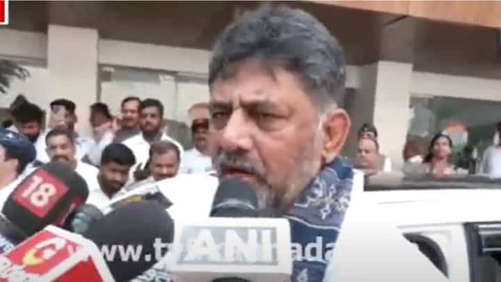 ಜಾತಿ ಗಣತಿ ವರದಿಯನ್ನು ನಮ್ಮೆಲ್ಲ ಶಾಸಕರೊಂದಿಗೆ ಚರ್ಚಿಸುತ್ತೇವೆ, ಯಾರಿಗೂ ನೋವಾಗಬಾರದು: ಶಿವಕುಮಾರ್ ಜಾತಿ ಗಣತಿ ವರದಿಯನ್ನು ನಮ್ಮೆಲ್ಲ ಶಾಸಕರೊಂದಿಗೆ ಚರ್ಚಿಸುತ್ತೇವೆ, ಯಾರಿಗೂ ನೋವಾಗಬಾರದು: ಶಿವಕುಮಾರ್