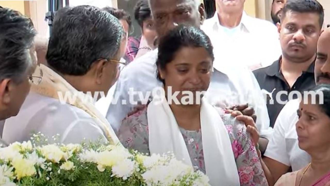 Pahelgam Terror Attack: ಗುಂಡಿಗೆ ಬಲಿಯಾದ ಭರತ್ ಭೂಷಣ್ ಅಂತಿಮ ದರ್ಶನ ಪಡೆದ ಸಿದ್ದರಾಮಯ್ಯ