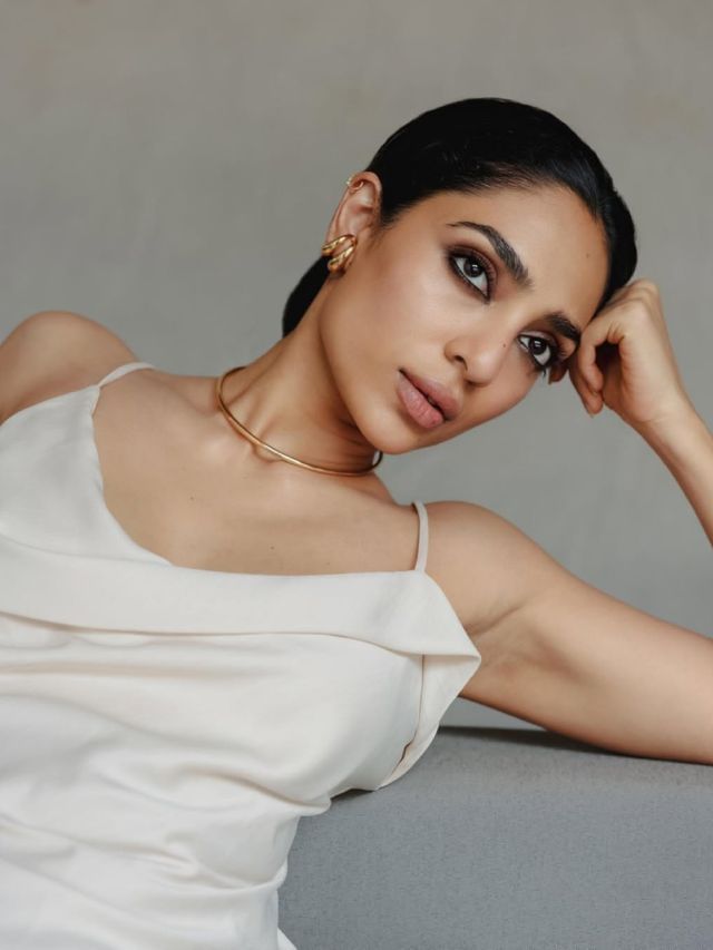 Sobhita Dhulipala1