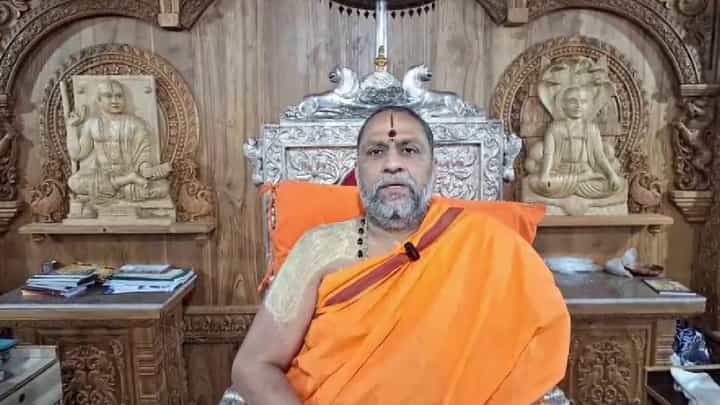 ಜನಿವಾರ ತೆಗೆಸಿದ ವಿವಾದ: ಸಚಿವರು, ಶಾಸಕರಿಗೆ ಮಂತ್ರಾಲಯ ಶ್ರೀ ಎಚ್ಚರಿಕೆ ಜನಿವಾರ ತೆಗೆಸಿದ ವಿವಾದ: ಸಚಿವರು, ಶಾಸಕರಿಗೆ ಮಂತ್ರಾಲಯ ಶ್ರೀ ಎಚ್ಚರಿಕೆ