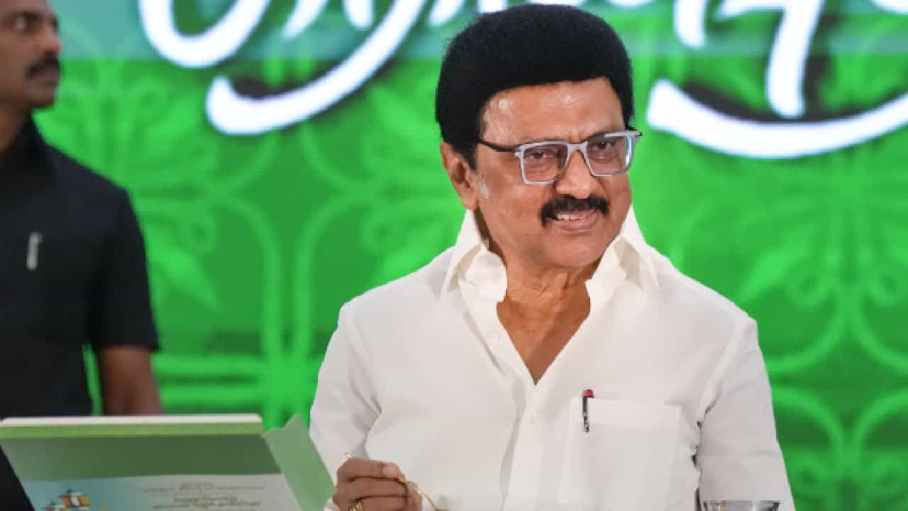 ತಮಿಳುನಾಡಿನ ದಿಟ್ಟ ಹೆಜ್ಜೆ; ರಾಜ್ಯಪಾಲರು, ರಾಷ್ಟ್ರಪತಿಯ ಒಪ್ಪಿಗೆಯಿಲ್ಲದೆ 10 ಕಾಯ್ದೆಗಳನ್ನು ಪ್ರಕಟಿಸಿದ ಸ್ಟಾಲಿನ್
