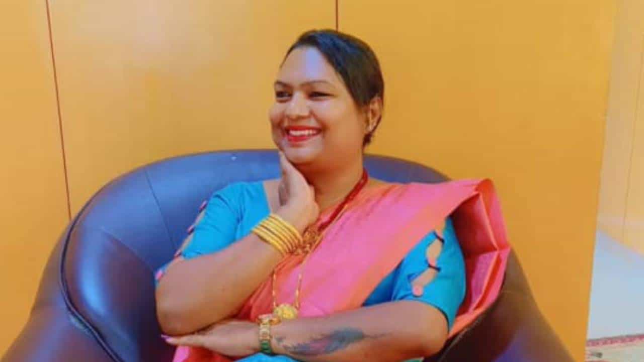 ಬೆಂಗಳೂರು: ಮಾರಕಾಸ್ತ್ರಗಳಿಂದ ಕೊಚ್ಚಿ ಮಂಗಳಮುಖಿಯ ಬರ್ಬರ ಹತ್ಯೆ ಬೆಂಗಳೂರು: ಮಾರಕಾಸ್ತ್ರಗಳಿಂದ ಕೊಚ್ಚಿ ಮಂಗಳಮುಖಿಯ ಬರ್ಬರ ಹತ್ಯೆ