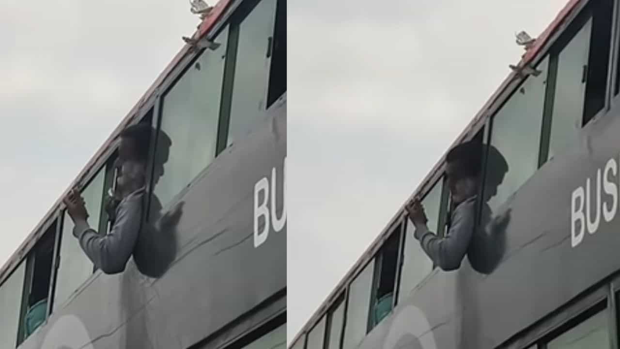 Viral : ಬಸ್ಸಿನೊಳಗೆ ಕುಳಿತು ಶೇವಿಂಗ್ ಮಾಡುತ್ತಿರುವ ವ್ಯಕ್ತಿ, ವಿಡಿಯೋ ವೈರಲ್