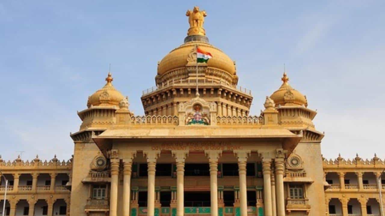 ರಾಜ್ಯ ಸಿವಿಲ್ ಸೇವೆ ಹುದ್ದೆ ನೇಮಕಾತಿ ಅಧಿಸೂಚನೆಗೆ ತಡೆ ರಾಜ್ಯ ಸಿವಿಲ್ ಸೇವೆ ಹುದ್ದೆ ನೇಮಕಾತಿ ಅಧಿಸೂಚನೆಗೆ ತಡೆ
