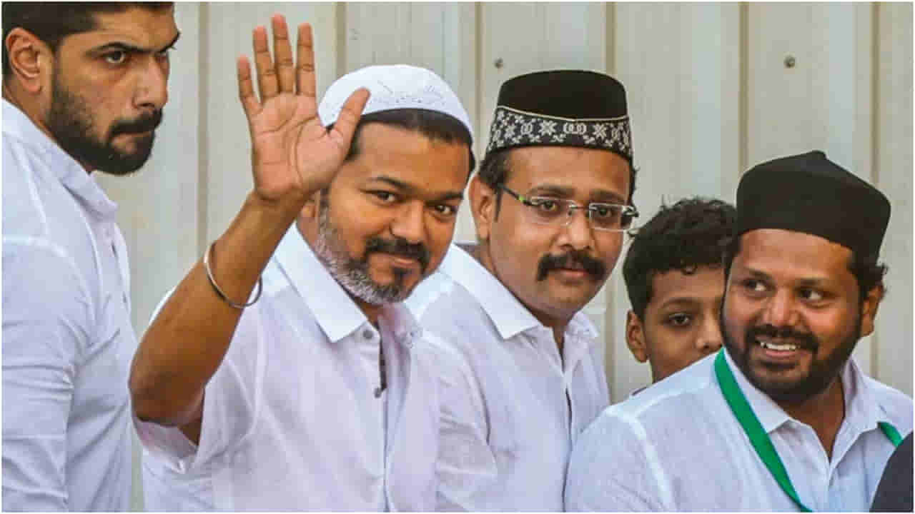 ‘ಸಿನಿಮಾದಲ್ಲಿ ಮುಸ್ಲಿಮರನ್ನು ಉಗ್ರರನ್ನಾಗಿ ತೋರಿಸಿದ ನಿಮಗೆ ಈಗ ನಮ್ಮ ವೋಟ್ ಬೇಕೇ?’; ದಳಪತಿ ವಿಜಯ್ಗೆ ಮುಸ್ಲಿಮರ ಪ್ರಶ್ನೆ