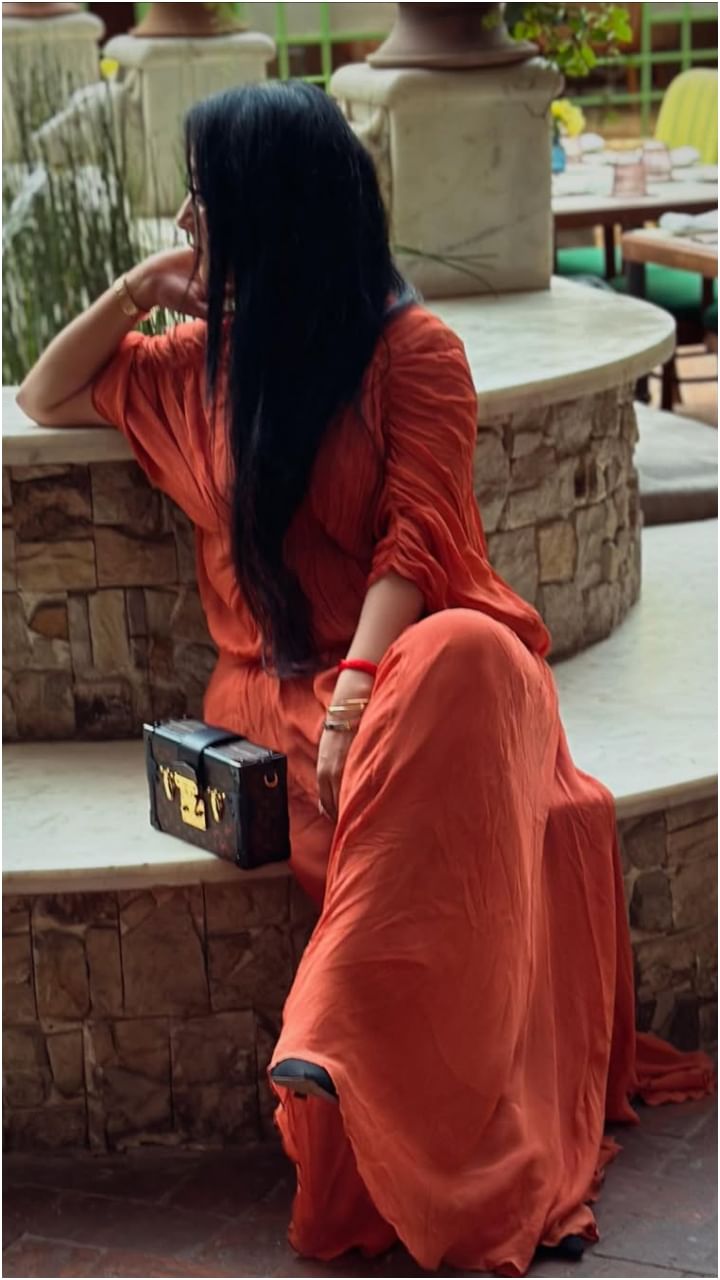 ವಿಜಯಲಕ್ಷ್ಮೀ ಅವರು ವಿವಿಧ ಫೋಟೋಗಳನ್ನು ಹಂಚಿಕೊಳ್ಳುತ್ತಾ ಇರುತ್ತಾರೆ.