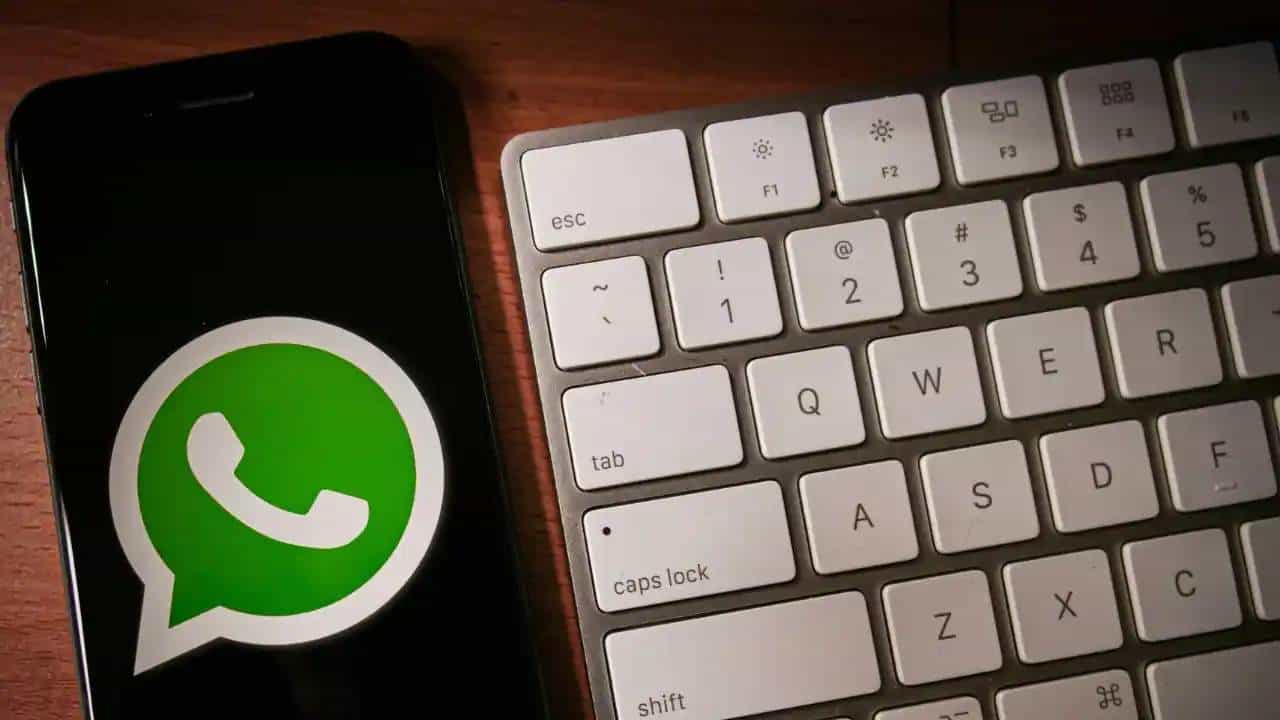 WhatsApp Security Warning: ವಾಟ್ಸ್ಆ್ಯಪ್ ಬಳಕೆದಾರರಿಗೆ ಭಾರತ ಸರ್ಕಾರದಿಂದ ಪ್ರಮುಖ ಭದ್ರತಾ ಎಚ್ಚರಿಕೆ: ತಕ್ಷಣ ಹೀಗೆ ಮಾಡಿ WhatsApp Security Warning: ವಾಟ್ಸ್ಆ್ಯಪ್ ಬಳಕೆದಾರರಿಗೆ ಭಾರತ ಸರ್ಕಾರದಿಂದ ಪ್ರಮುಖ ಭದ್ರತಾ ಎಚ್ಚರಿಕೆ: ತಕ್ಷಣ ಹೀಗೆ ಮಾಡಿ