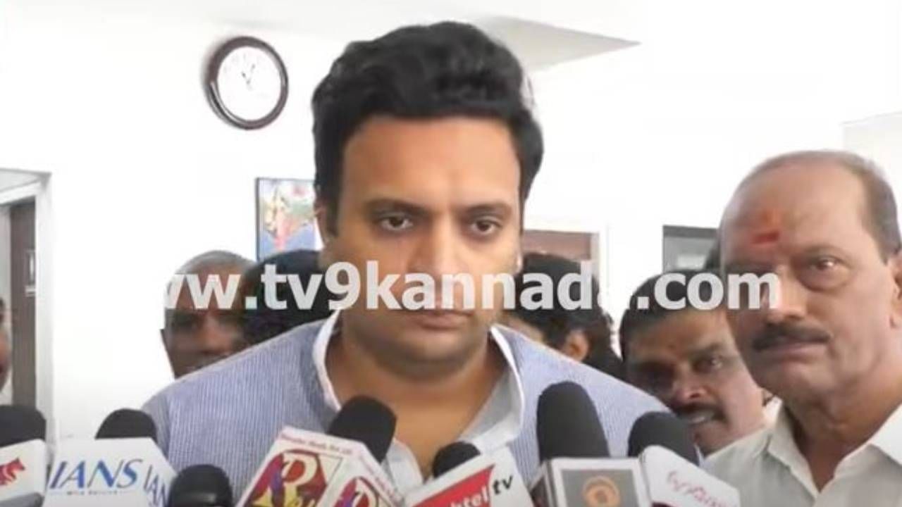 ಕಾಂಗ್ರೆಸ್ ಯೋಗ್ಯತೆ ಏನು ಅಂತ ದೇಶಕ್ಕೆ ಗೊತ್ತು, ಇದು ರಾಜಕೀಯ ಮಾಡುವ ಸಮಯವಲ್ಲ: ಯದುವೀರ್ ಕೃಷ್ಣದತ್ತ ಒಡೆಯರ್