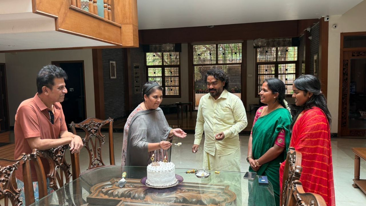 ಅರ್ಜುನ್ ಜನ್ಯ 25 ವರ್ಷಗಳಿಗಿಂತಲೂ ಹೆಚ್ಚಿನ ಸಮಯದಿಂದ ಚಿತ್ರರಂಗದಲ್ಲಿ ಕೆಲಸ ಮಾಡುತ್ತಾ ಬಂದಿದ್ದಾರೆ. ಕನ್ನಡ ಚಿತ್ರರಂಗಕ್ಕೆ ಹಲವು ಅತ್ಯುತ್ತಮ ಹಾಡುಗಳನ್ನು ಅರ್ಜುನ್ ಜನ್ಯ ನೀಡಿದ್ದಾರೆ.