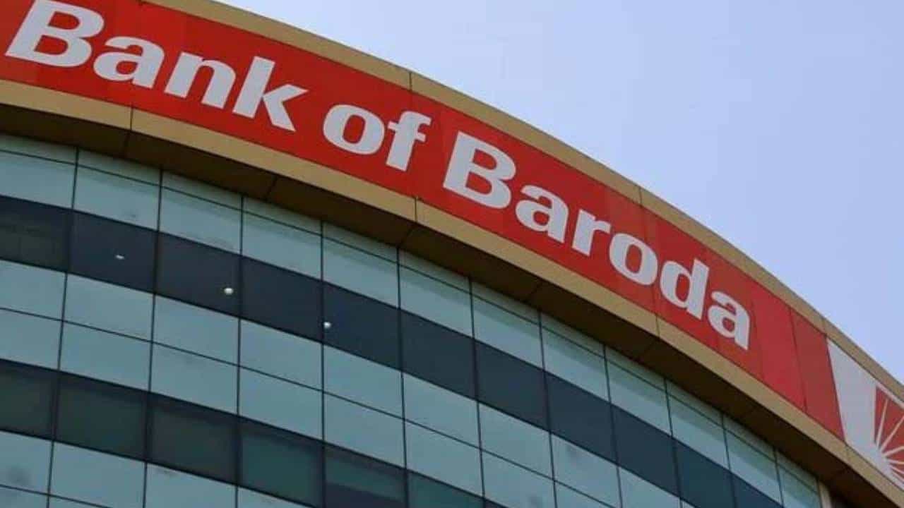 Bank of Baroda Hiring: ಬ್ಯಾಂಕ್ ಆಫ್ ಬರೋಡಾದಲ್ಲಿ ನೇಮಕಾತಿ; 10th ಪಾಸಾಗಿದ್ರೆ ಸಾಕು Bank of Baroda Hiring: ಬ್ಯಾಂಕ್ ಆಫ್ ಬರೋಡಾದಲ್ಲಿ ನೇಮಕಾತಿ; 10th ಪಾಸಾಗಿದ್ರೆ ಸಾಕು