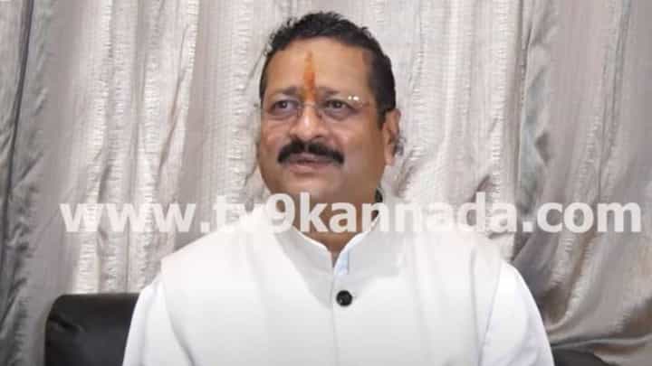 ಶಿವಕುಮಾರ್ ಸಿಎಂ ಮತ್ತು ವಿಜಯೇಂದ್ರ ಡಿಸಿಎಂ ಅಂತ ಇಬ್ಬರ ನಡುವೆ ಡೀಲ್ ಆಗಿತ್ತು: ಬಸನಗೌಡ ಯತ್ನಾಳ್ ಶಿವಕುಮಾರ್ ಸಿಎಂ ಮತ್ತು ವಿಜಯೇಂದ್ರ ಡಿಸಿಎಂ ಅಂತ ಇಬ್ಬರ ನಡುವೆ ಡೀಲ್ ಆಗಿತ್ತು: ಬಸನಗೌಡ ಯತ್ನಾಳ್