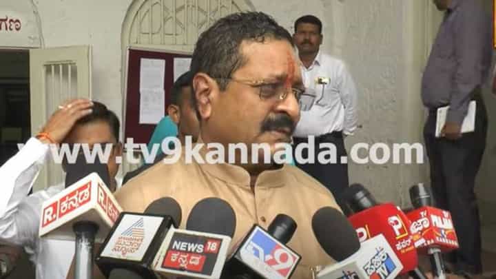 ಬಿಜೆಪಿಗೆ 160 ಸೀಟು ಸಿಗುತ್ತವೆ ಅಂತ ವಿಜಯೇಂದ್ರ ಬೋಗಸ್ ಸಮೀಕ್ಷೆ ಮಾಡಿಸಿದ್ದಾರೆ: ಬಸನಗೌಡ ಯತ್ನಾಳ್ ಬಿಜೆಪಿಗೆ 160 ಸೀಟು ಸಿಗುತ್ತವೆ ಅಂತ ವಿಜಯೇಂದ್ರ ಬೋಗಸ್ ಸಮೀಕ್ಷೆ ಮಾಡಿಸಿದ್ದಾರೆ: ಬಸನಗೌಡ ಯತ್ನಾಳ್