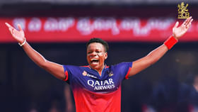 IPL 2025: RCB ತಂಡಕ್ಕೆ ಝಿಂಬಾಬ್ವೆ ವೇಗಿ ಎಂಟ್ರಿ IPL 2025: RCB ತಂಡಕ್ಕೆ ಝಿಂಬಾಬ್ವೆ ವೇಗಿ ಎಂಟ್ರಿ